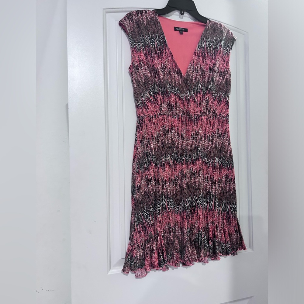 Glamour Pink and Black V-Neck Midi Dress
